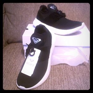 Roxy tennis shoes